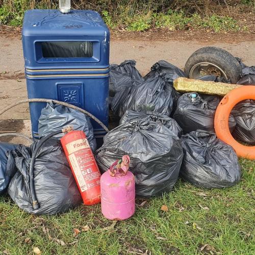 Rubbish and that was removed by the volunteers from the River Rea - part 1